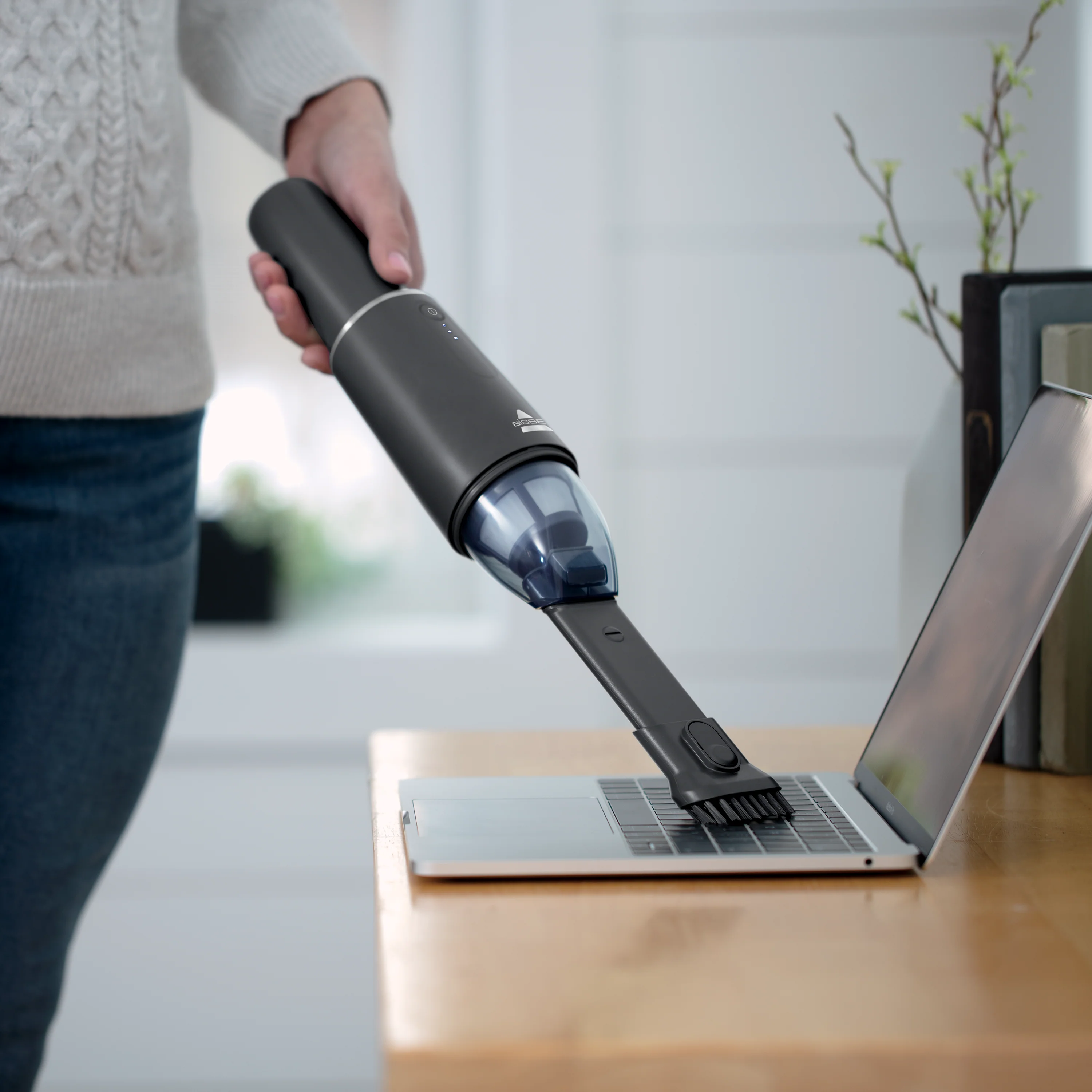 AeroSlim™ Cordless Handheld Vacuum - Image 3